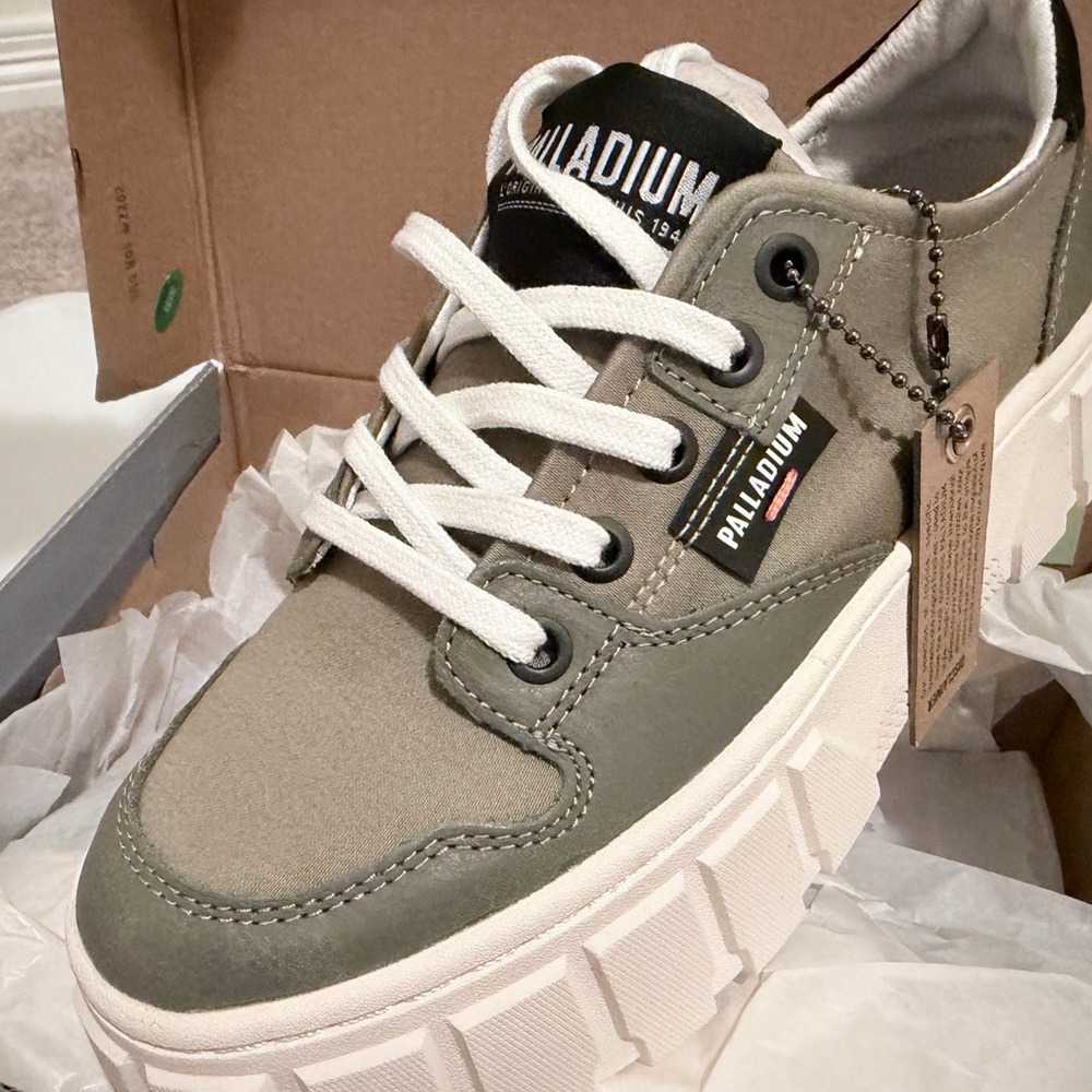 Palladium Pallatower Lo Women's Sneakers
